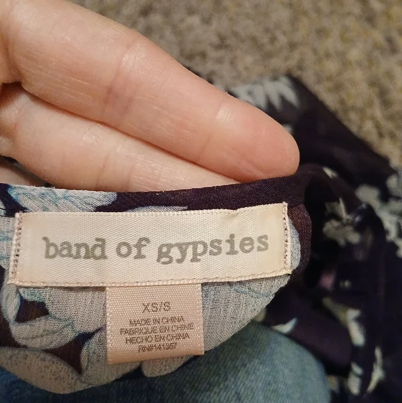 Band of Gypsies Navy Floral Kimono - Picture 2 of 2